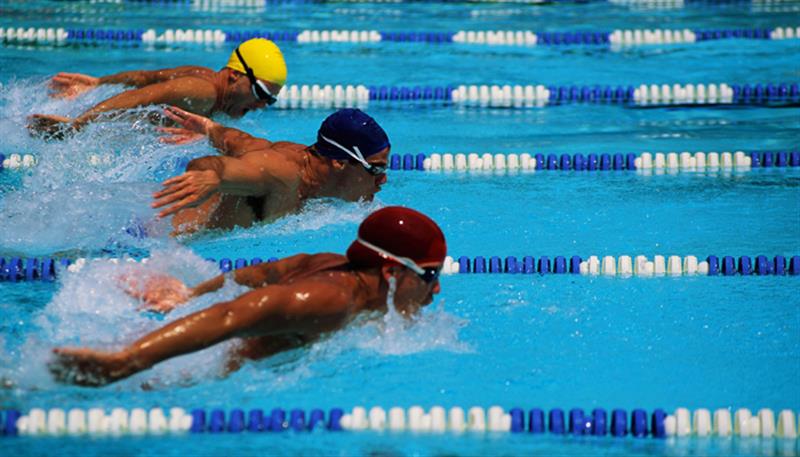 Il nuoto è uno degli sport più consigliati dai medici